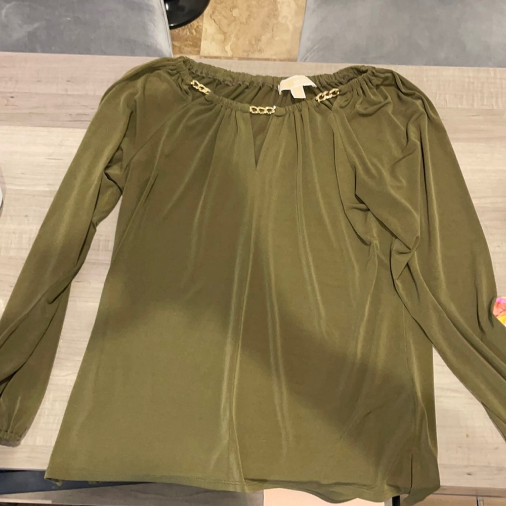 Michael kors small top